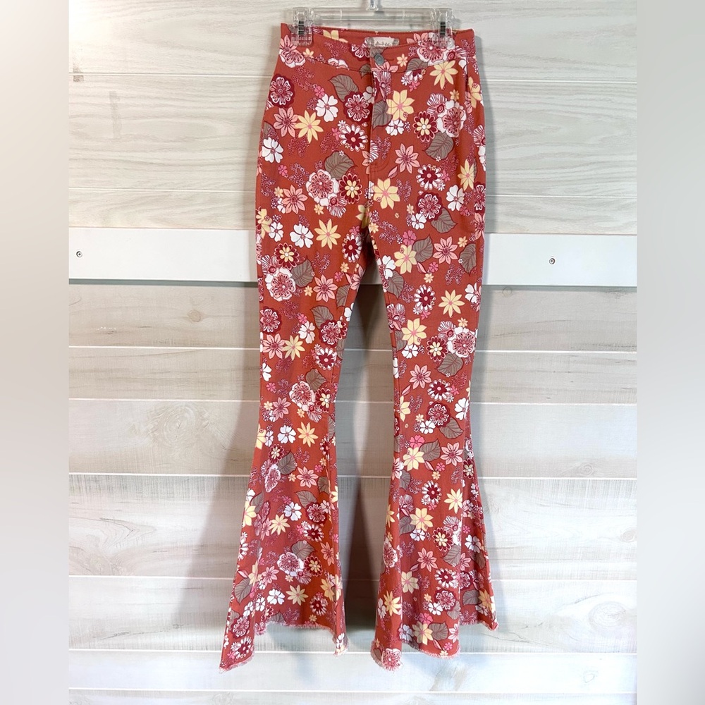 Beautiful floral BELLBOTTOM jeans from Alter’d State.